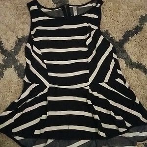 🧚Striped Top w Defined Waist